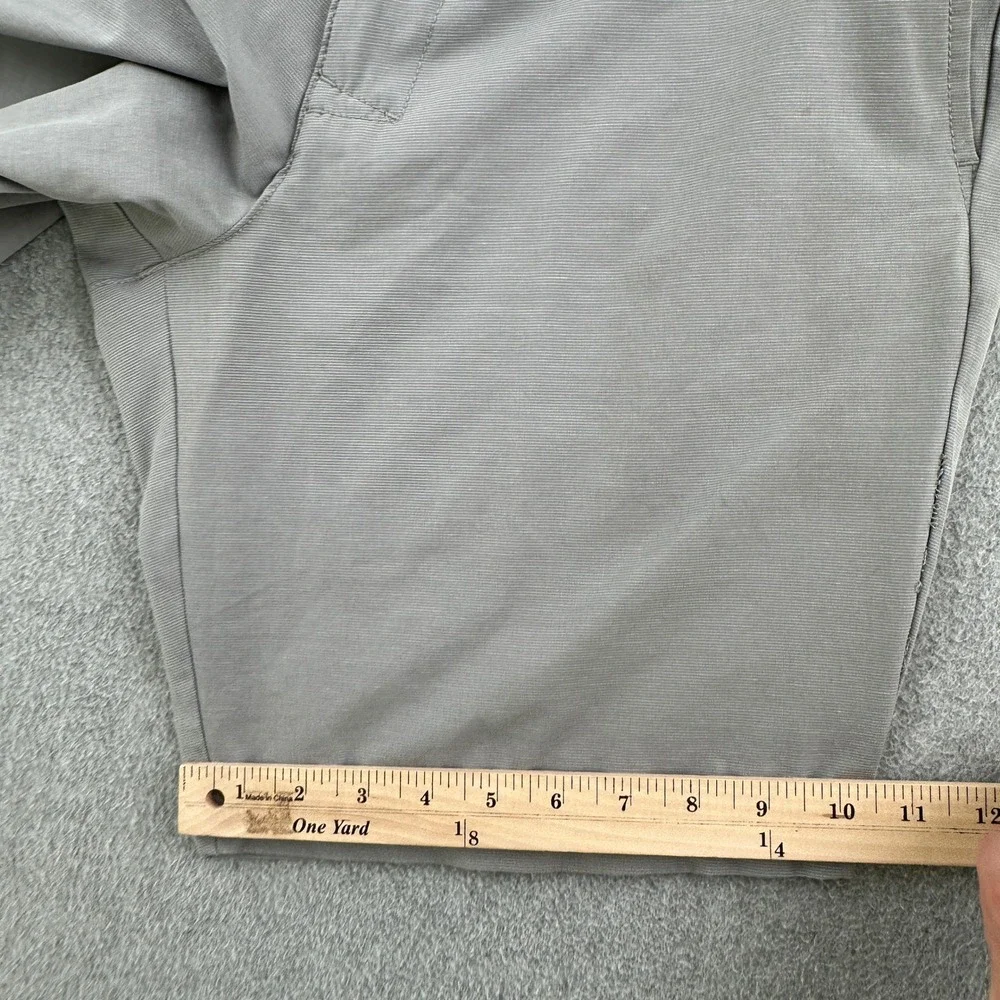 Banana Republic Shorts Mens 34 Gray Core Temp Performance Chino